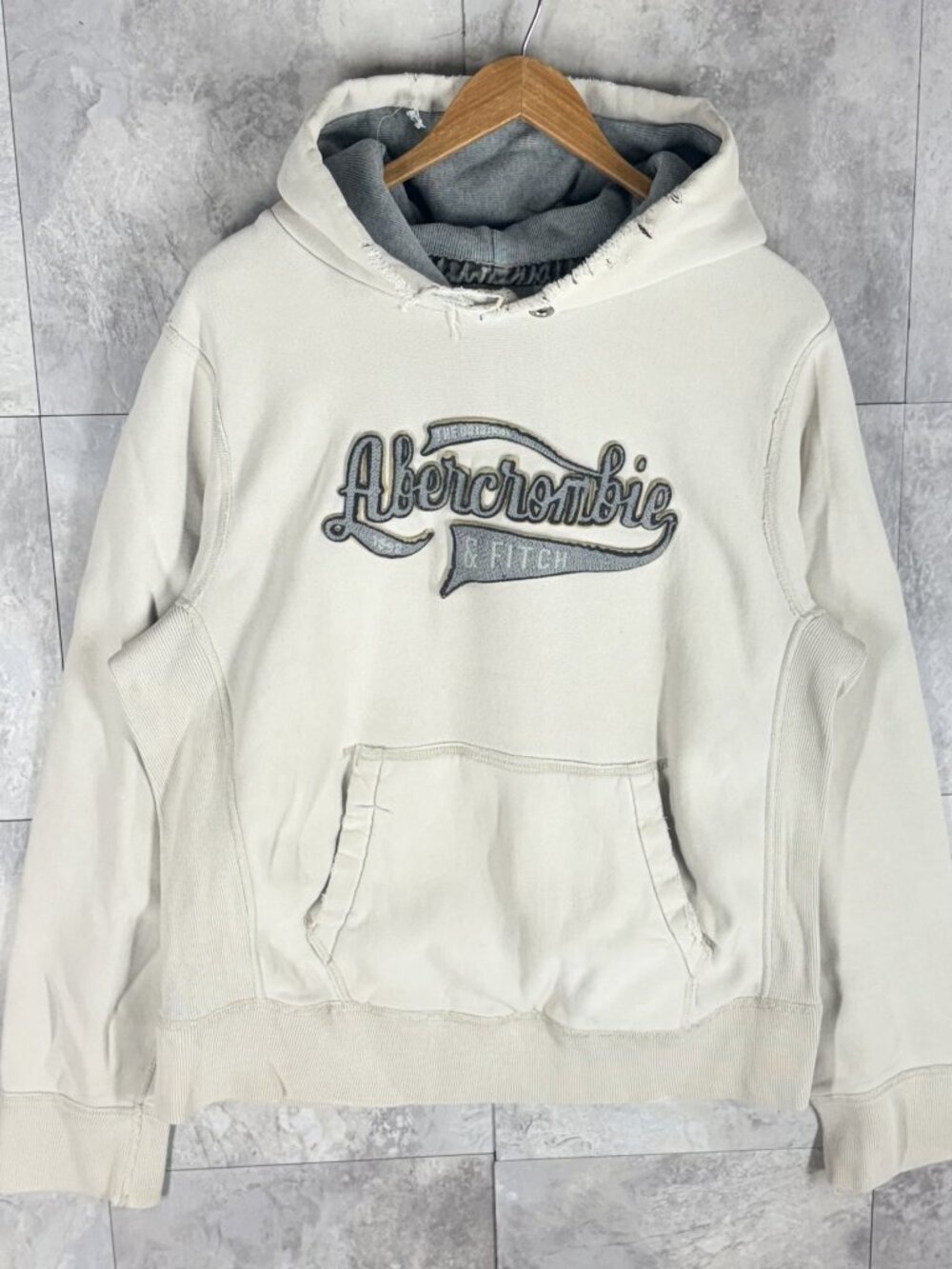 Abercrombie & Fitch Men's L Cream Embroidered Logo Hoodie Vintage Y2K